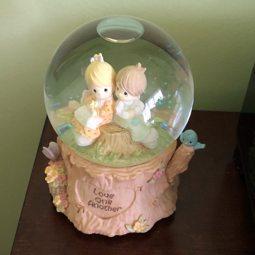 Hummel Love One Another Snow Globe  Great Gift